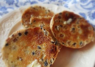 Tea & Toasted Teacakes / Coffee & Crumpets